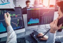 Bolsa sobe 0,24% e fica mais perto de máxima histórica