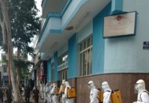 GCM dá apoio ao Exército na desinfecção de áreas do Centro de Sorocaba