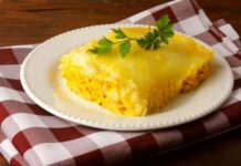 Aprenda a fazer um delicioso empadão de frango para o lanche