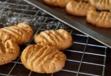 Que tal umas bolachas de manteiga de amendoim para o lanche?