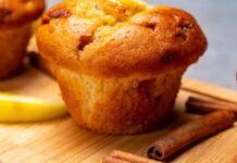 Muffins saudáveis de canela, aveia e maçã (prontos em 20 minutos!)