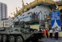Facebook bane página do Exército em Mianmar, e milhares voltam às ruas após dia sangrento