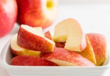 Truque simples para manter a fruta cortada sem oxidar