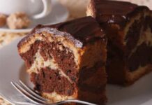Além de bonito, o bolo mármore é delicioso. Confira a receita