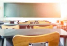 Escolas municipais devem ter aulas remotas ou híbridas em 2021