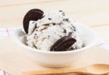Receita de gelado de sorvete de Oreo, uma delícia