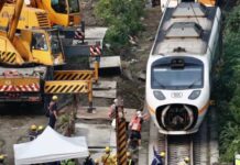 Pior acidente de trem em Taiwan em décadas deixa 50 mortos