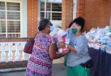 Fundo Social de Solidariedade e Secid entregam mais de 3 mil cestas básicas da campanha #AFOMENAOEFAKE