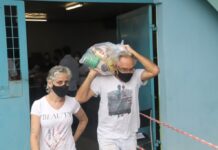 Fundo Social de Solidariedade e Secid entregam perto de mil cestas básicas da campanha #AFOMENAOEFAKE
