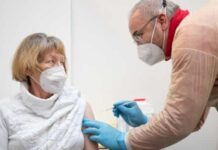 Estudo mostra efetividade das vacinas em idosos