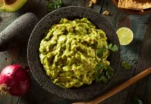 Aprenda a preparar Guacamole com Torradas Integrais