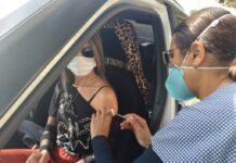 Pessoas com 30 anos completos ou mais recebem a vacinação contra a Covid-19 nesta sexta-feira (23)