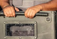 Militares acompanham manifestações discretamente