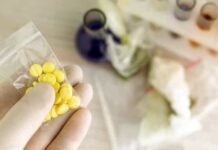 Sexo com drogas, chemsex soma-se a riscos em tempos de pandemia