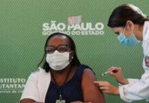 Enfermeira, primeira a ser vacinada, agora vive novo capítulo da pandemia