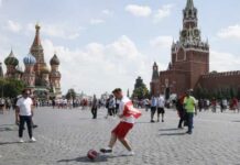 Tensão em crise de Rússia e Ucrânia passa longe do cotidiano em Moscou