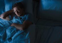 O truque simples (com os pés) que ajuda a adormecer mais rapidamente