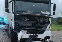 Cantor sertanejo morre após acidente com carreta na Bahia