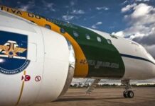 Avião da FAB que resgatará brasileiros parte para a Polônia