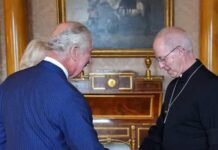 Rei Charles 3º se encontra com arcebispo de Canterbury