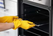 Limpar o forno é um castigo? Experimente esta técnica