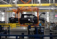 Ford atrasa algumas remessas devido à falta de emblemas ovais azuis