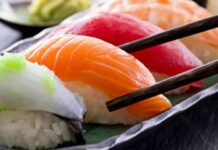 Por que podemos comer peixe cru, mas carne de boi, porco e frango, não?
