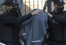 Homem que atacou Kirchner é indiciado por possuir pornografia infantil
