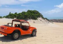 Turista morre em acidente com carro dirigido por adolescente em duna no CE
