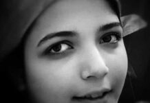 Jovem iraniana morre depois de agredida por se recusar a cantar hino