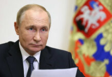 Putin fala com presidente iraniano, com ênfase em estreitar laços