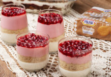 Receita de Natal: Mousse de Chocolate Branco com Romã e Biscoito Maria