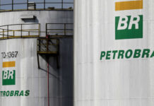 PT estuda plano para manter refinarias com a Petrobras