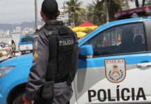 Viatura da PM derruba moto e fere duas pessoas no Rio