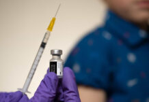 Covid: Saúde recomenda reforço da Pfizer para crianças de 5 a 11 anos