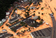 Chuva recorde deixa 19 mortos e põe cidade em estado de calamidade