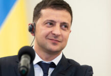 Zelenski reforça proximidade da Ucrânia com UE em discurso no Parlamento Europeu