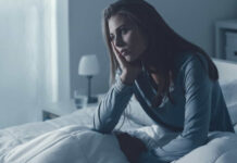 Problemas que a privação de sono pode gerar à saúde – de demência até diabetes!