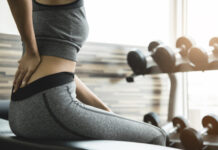Como evitar dores nas costas quando faz exercício