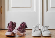 É isto que acontece quando não tira os sapatos ao chegar a casa