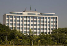 USP prepara relatório sobre articulação de grupos de ódio