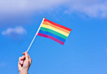 Acesso à saúde é mais difícil para pessoas LGBTQIA+ acima de 50 anos