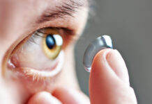 Não se deve adormecer com lentes de contato? Porquê? Médico esclarece