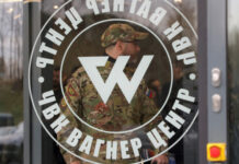 Líder de mercenários do Grupo Wagner ameaça deixar Bakhmut por falta de munição