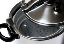 Aprenda a limpar panelas de inox de forma eficaz com mistura caseira