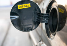 Governo deve antecipar reoneração do diesel para bancar desconto em carro popular