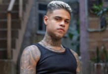 MC Cabelinho joga dinheiro para o público em campeonato de jiu-jitsu