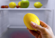 Espete palitos no limão antes de guardá-lo na geladeira. Saiba o motivo