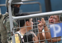 Mortes motivam rebeliões em presídios do Equador, e 90 agentes são feitos reféns