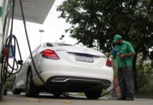 Gasolina e gás de cozinha ficam mais baratos a partir deste sábado (1º)